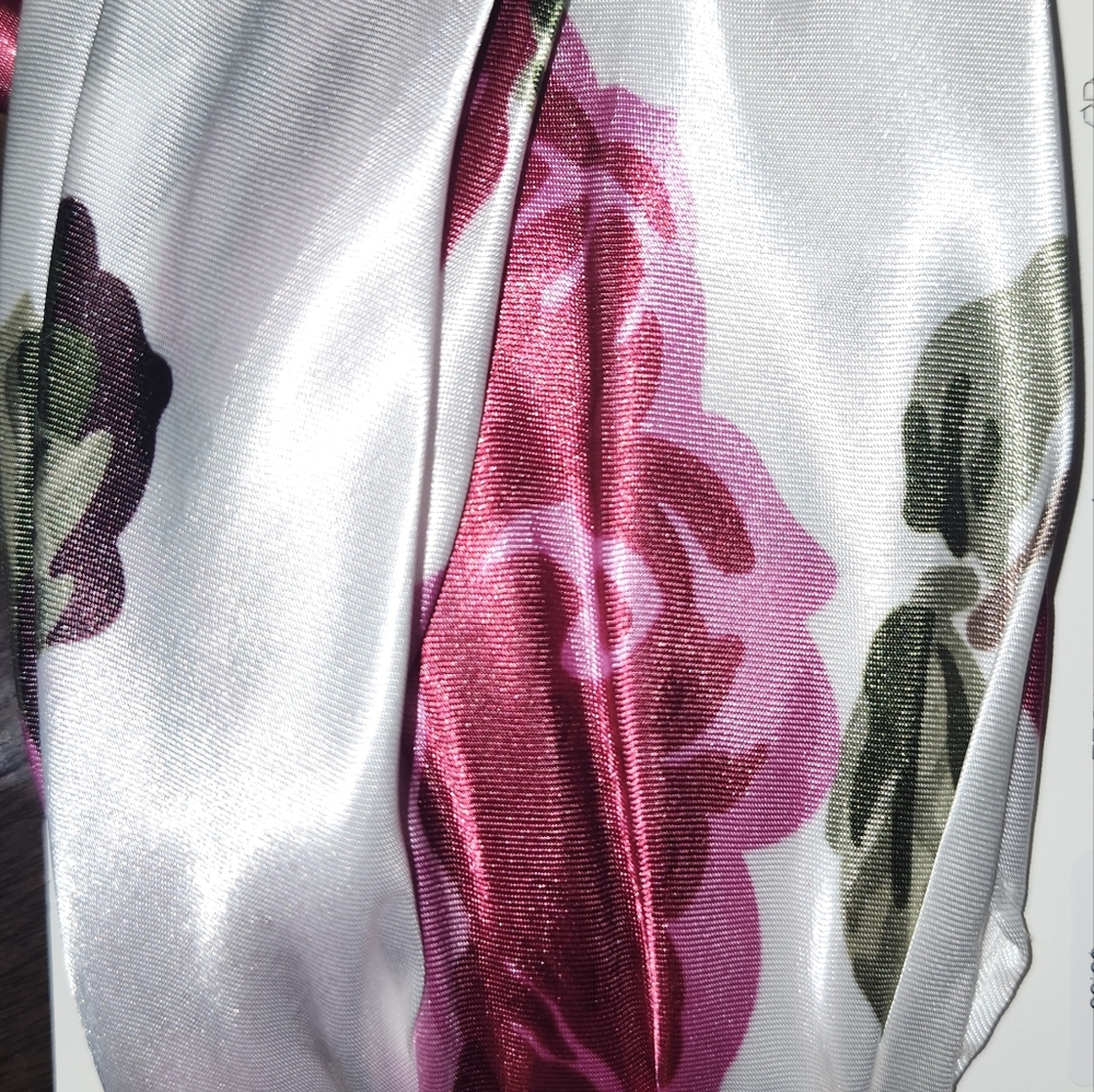 Scarf - Picture 2 of 3